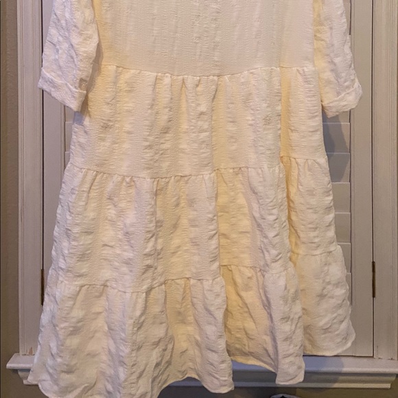 Long Flowy dress - Picture 3 of 5